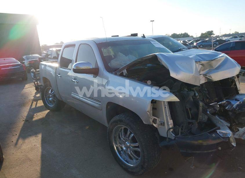 2011 Chevrolet Silverado 1500 LT (VIN 3GCPCSE08BG200116) main photo