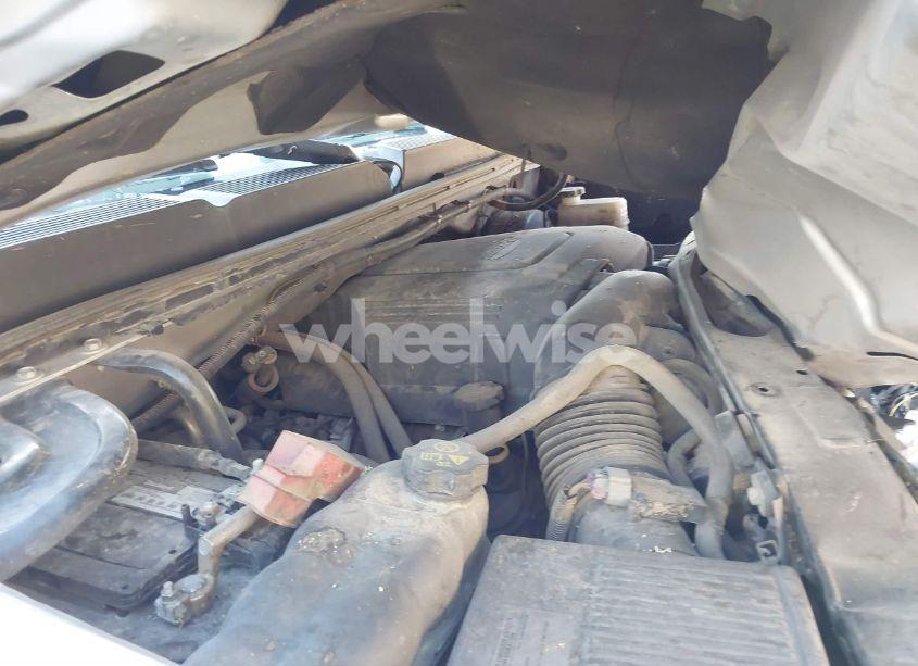 Photo 10 of 2011 Chevrolet Silverado 1500 LT (VIN 3GCPCSE08BG200116)