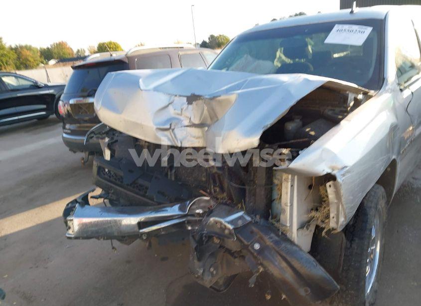 Photo 11 of 2011 Chevrolet Silverado 1500 LT (VIN 3GCPCSE08BG200116)