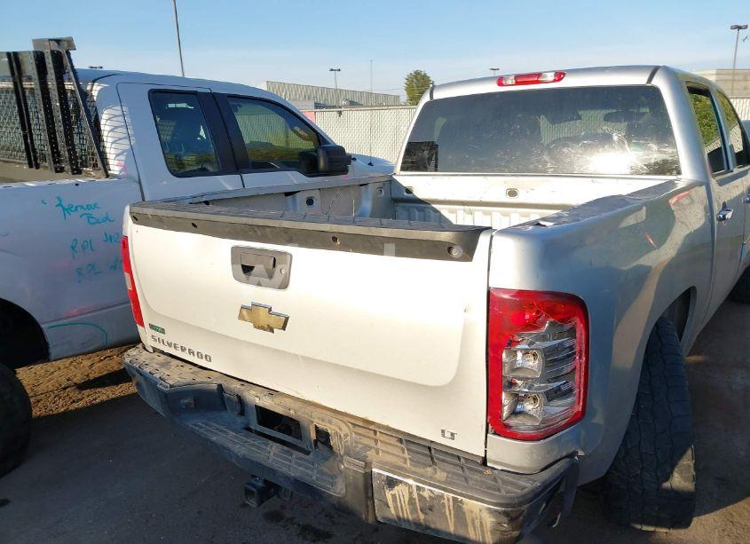 Photo 15 of 2011 Chevrolet Silverado 1500 LT (VIN 3GCPCSE08BG200116)