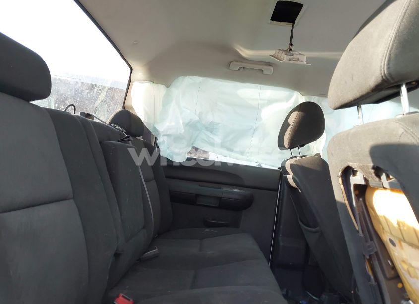 Photo 8 of 2011 Chevrolet Silverado 1500 LT (VIN 3GCPCSE08BG200116)