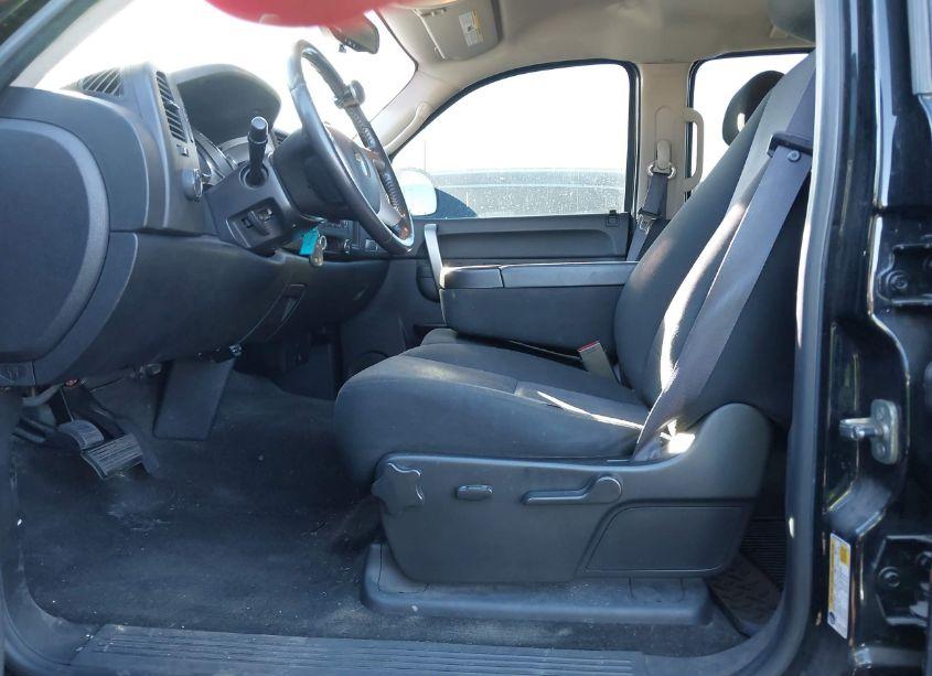 Photo 5 of 2011 Chevrolet Silverado 1500 LT (VIN 3GCPCSE08BG317324)