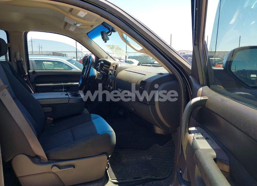 Photo 5 of 2012 Chevrolet Silverado 1500 LT (VIN 3GCPCSE08CG151453)