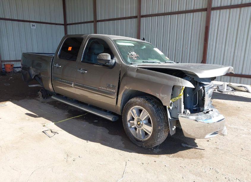 2013 Chevrolet Silverado 1500 LT (VIN 3GCPCSE08DG110063) main photo