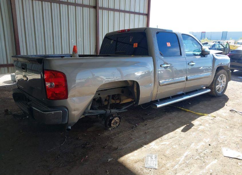 Photo 4 of 2013 Chevrolet Silverado 1500 LT (VIN 3GCPCSE08DG110063)
