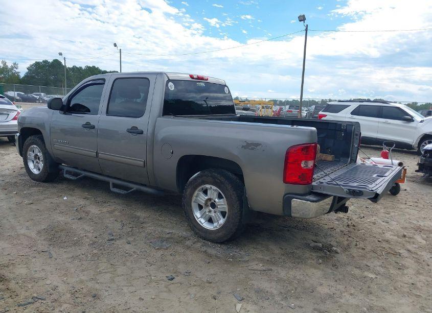 Photo 3 of 2013 Chevrolet Silverado 1500 LT (VIN 3GCPCSE08DG142804)