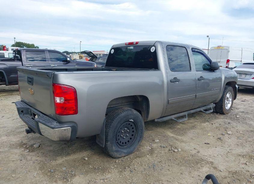 Photo 4 of 2013 Chevrolet Silverado 1500 LT (VIN 3GCPCSE08DG142804)