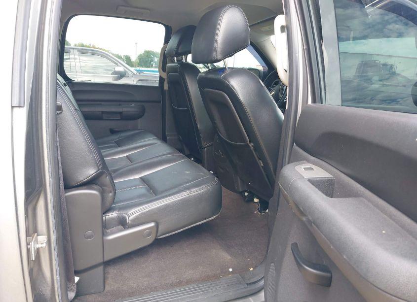 Photo 8 of 2013 Chevrolet Silverado 1500 LT (VIN 3GCPCSE08DG142804)