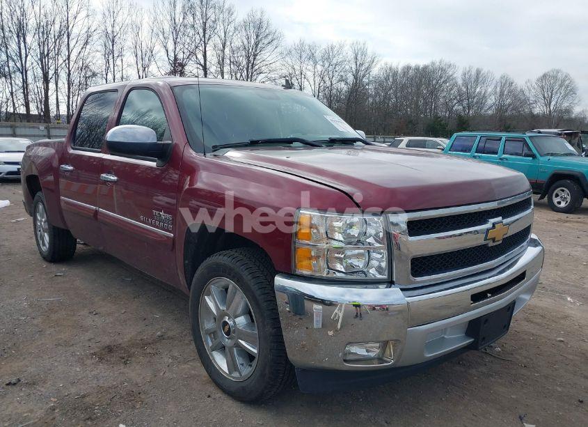 2013 Chevrolet Silverado 1500 LT (VIN 3GCPCSE08DG165905) main photo