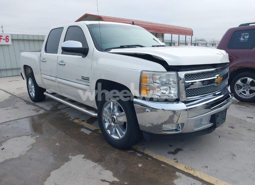 2013 Chevrolet Silverado 1500 LT (VIN 3GCPCSE08DG227660) main photo