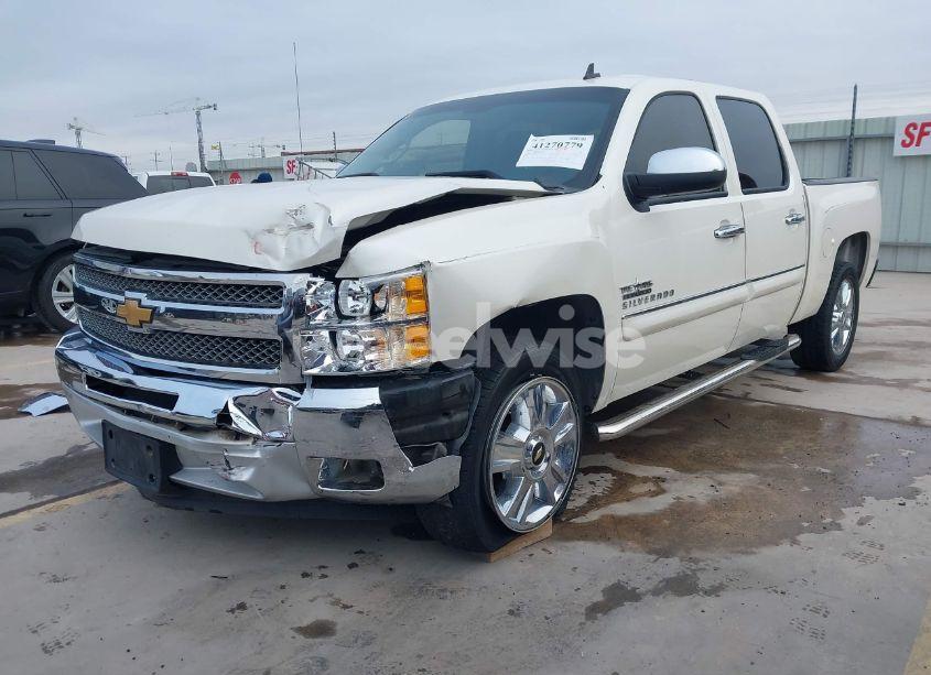 Photo 2 of 2013 Chevrolet Silverado 1500 LT (VIN 3GCPCSE08DG227660)