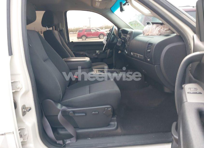 Photo 5 of 2013 Chevrolet Silverado 1500 LT (VIN 3GCPCSE08DG227660)