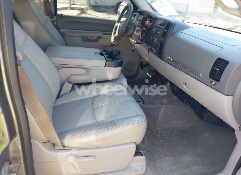 Photo 5 of 2013 Chevrolet Silverado 1500 LT (VIN 3GCPCSE08DG249903)