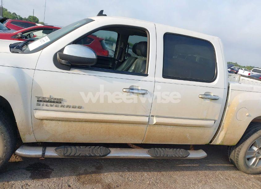 Photo 13 of 2013 Chevrolet Silverado 1500 LT (VIN 3GCPCSE08DG250307)