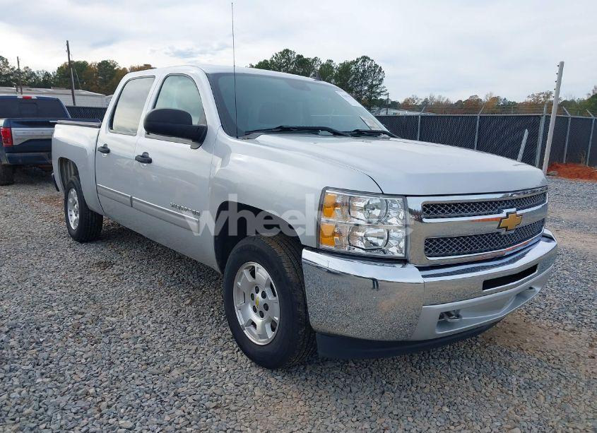 2013 Chevrolet Silverado 1500 LT (VIN 3GCPCSE08DG272355) main photo