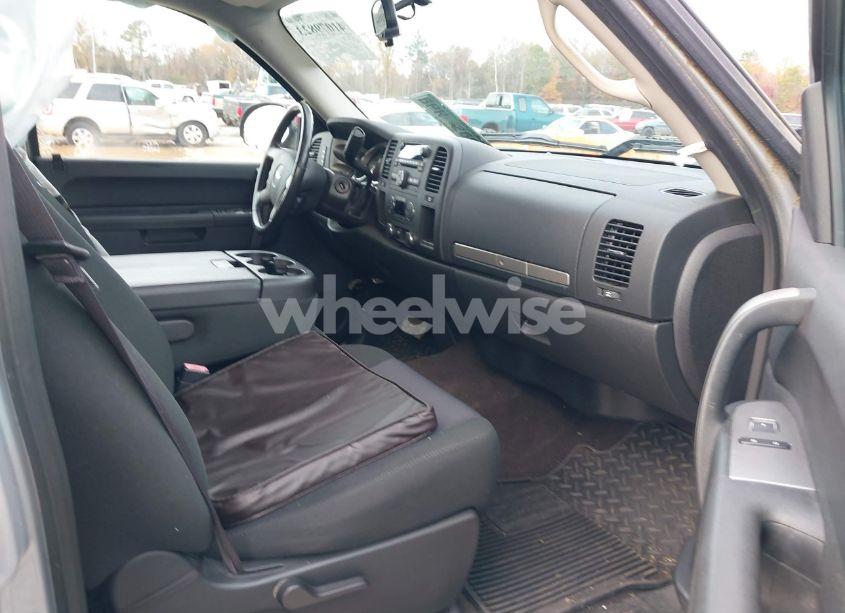 Photo 5 of 2013 Chevrolet Silverado 1500 LT (VIN 3GCPCSE08DG272355)