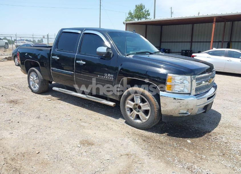 2013 Chevrolet Silverado 1500 LT (VIN 3GCPCSE08DG275238) main photo