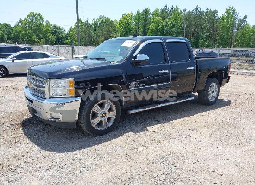 Photo 2 of 2013 Chevrolet Silverado 1500 LT (VIN 3GCPCSE08DG275238)