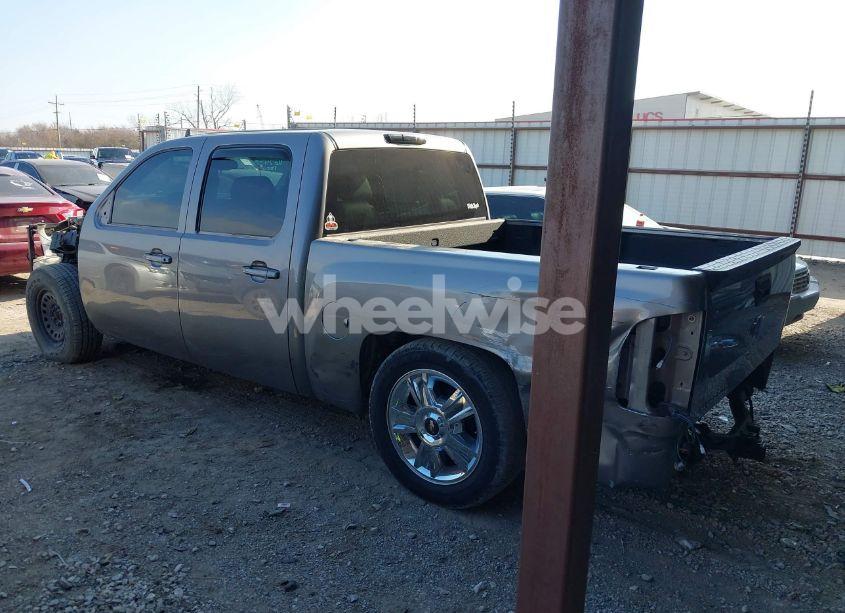 Photo 3 of 2013 Chevrolet Silverado 1500 LT (VIN 3GCPCSE08DG283985)