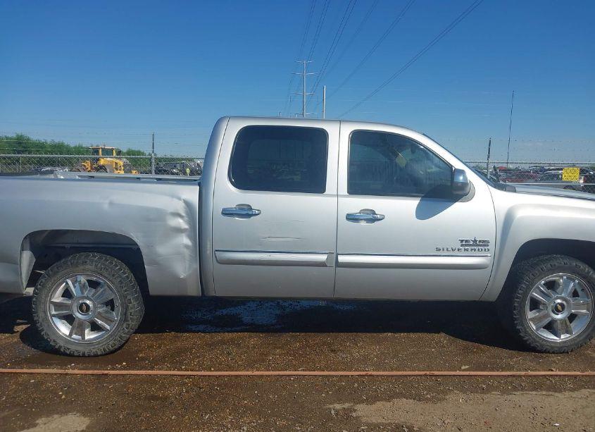 Photo 13 of 2013 Chevrolet Silverado 1500 LT (VIN 3GCPCSE08DG307900)