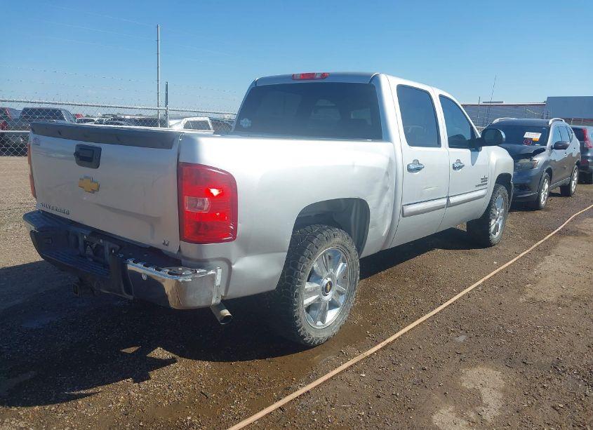 Photo 4 of 2013 Chevrolet Silverado 1500 LT (VIN 3GCPCSE08DG307900)