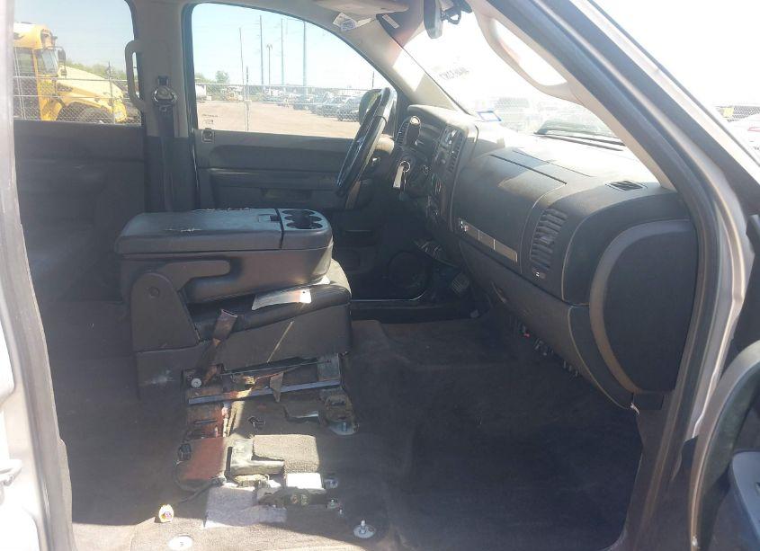 Photo 5 of 2013 Chevrolet Silverado 1500 LT (VIN 3GCPCSE08DG307900)