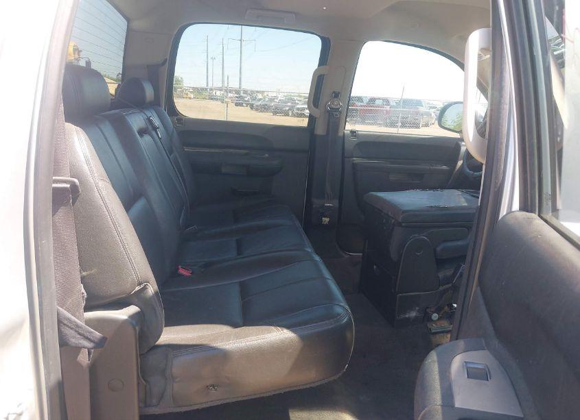 Photo 8 of 2013 Chevrolet Silverado 1500 LT (VIN 3GCPCSE08DG307900)