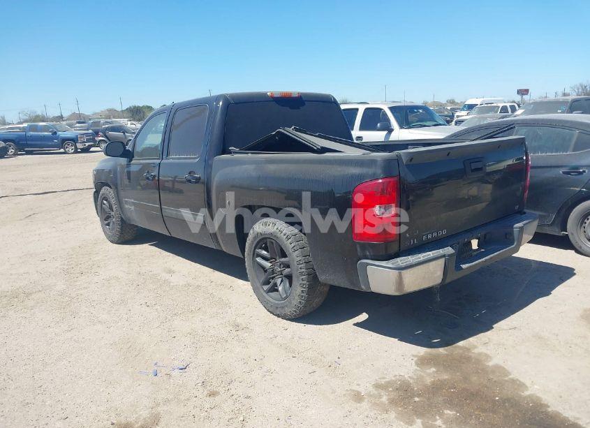 Photo 3 of 2013 Chevrolet Silverado 1500 LT (VIN 3GCPCSE08DG325863)