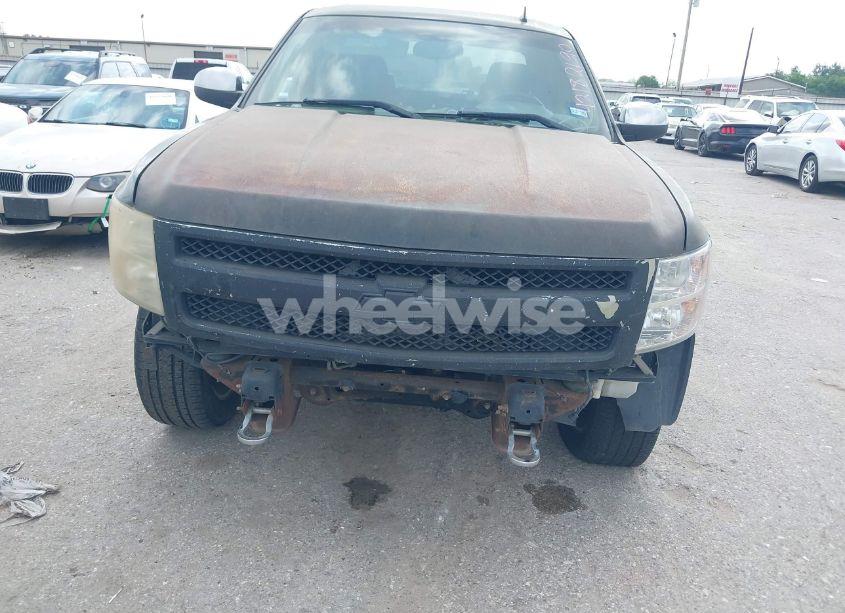 Photo 6 of 2011 Chevrolet Silverado 1500 LT (VIN 3GCPCSE09BG146325)