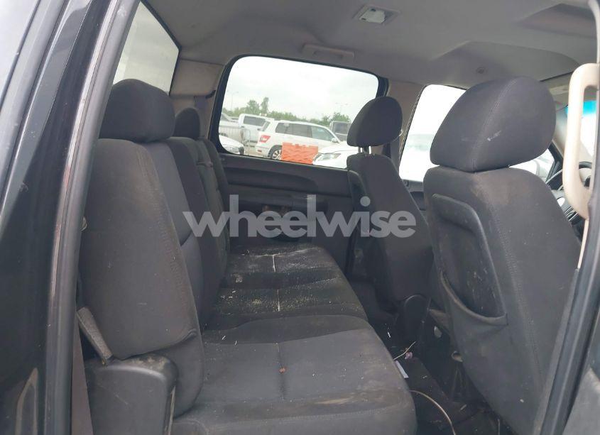 Photo 8 of 2011 Chevrolet Silverado 1500 LT (VIN 3GCPCSE09BG146325)