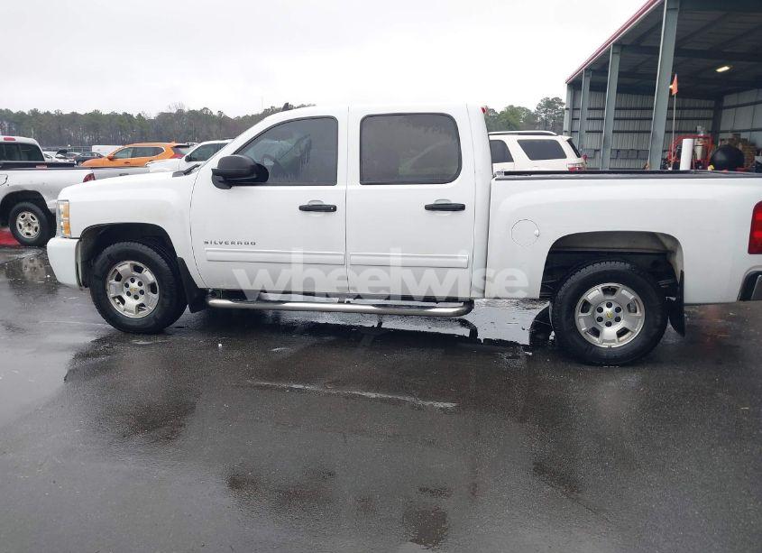 Photo 14 of 2011 Chevrolet Silverado 1500 LT (VIN 3GCPCSE09BG328607)