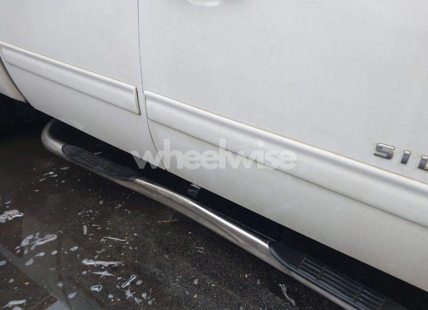 Photo 6 of 2011 Chevrolet Silverado 1500 LT (VIN 3GCPCSE09BG328607)