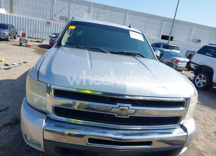 Photo 13 of 2011 Chevrolet Silverado 1500 LT (VIN 3GCPCSE09BG341003)