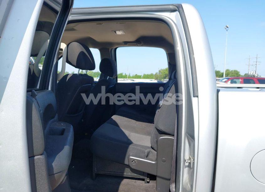 Photo 8 of 2011 Chevrolet Silverado 1500 LT (VIN 3GCPCSE09BG341003)