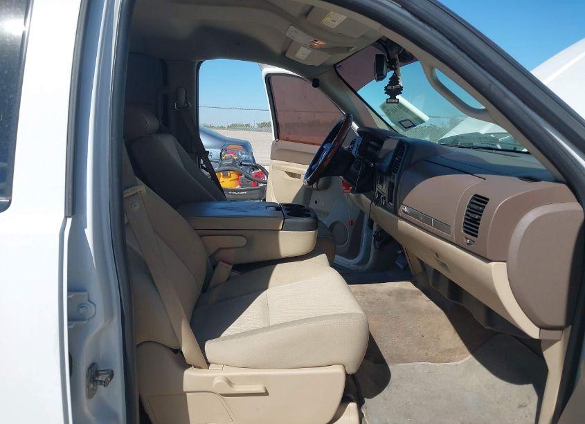 Photo 5 of 2012 Chevrolet Silverado 1500 LT (VIN 3GCPCSE09CG158170)