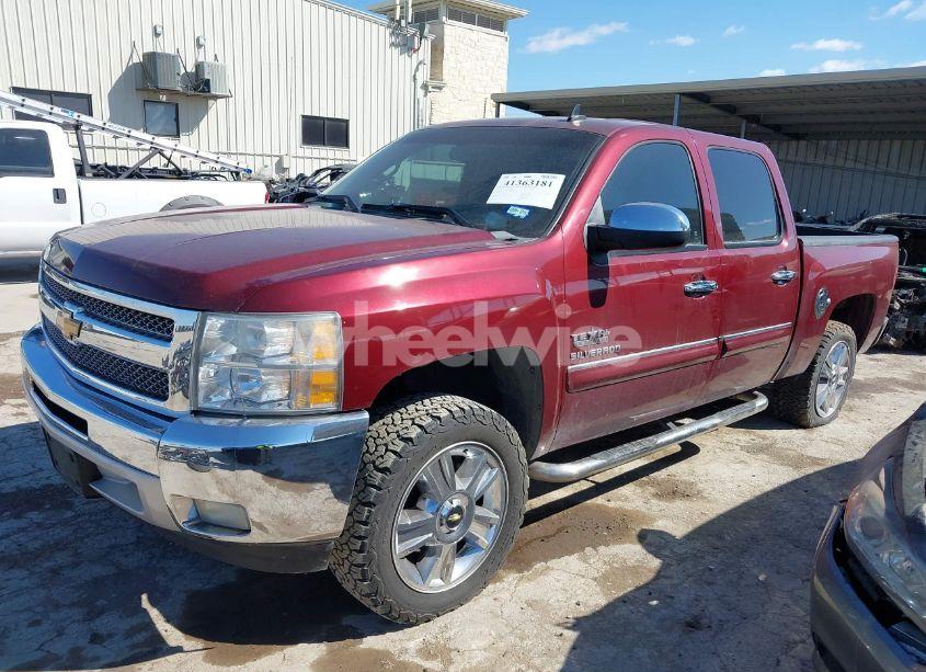Photo 2 of 2013 Chevrolet Silverado 1500 LT (VIN 3GCPCSE09DG138289)