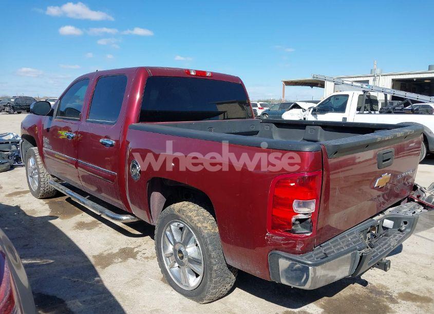 Photo 3 of 2013 Chevrolet Silverado 1500 LT (VIN 3GCPCSE09DG138289)