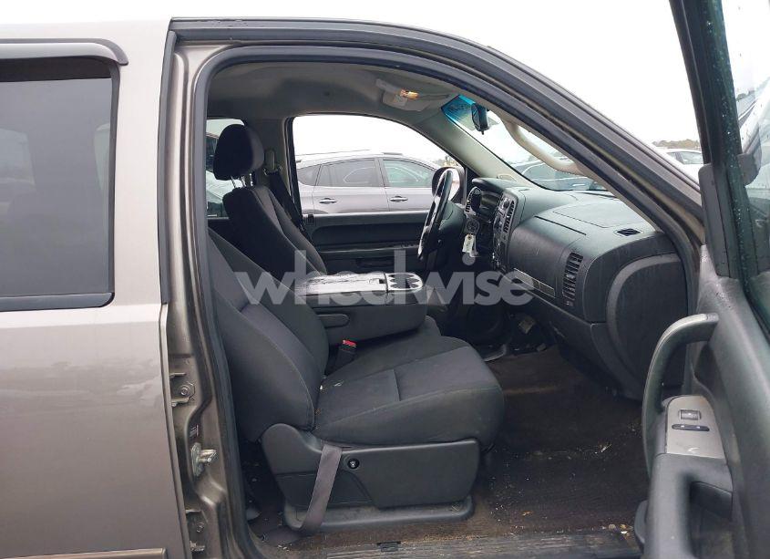 Photo 5 of 2013 Chevrolet Silverado 1500 LT (VIN 3GCPCSE09DG209913)