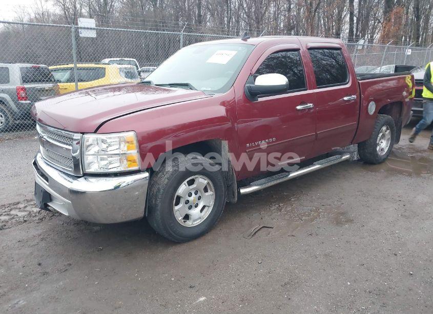 Photo 2 of 2013 Chevrolet Silverado 1500 LT (VIN 3GCPCSE09DG218224)