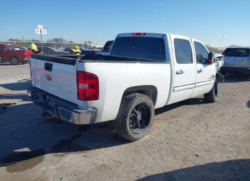 Photo 4 of 2013 Chevrolet Silverado 1500 LT (VIN 3GCPCSE09DG252597)