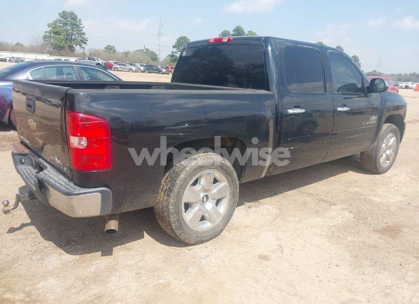 Photo 4 of 2011 Chevrolet Silverado 1500 LT (VIN 3GCPCSE0XBG280471)