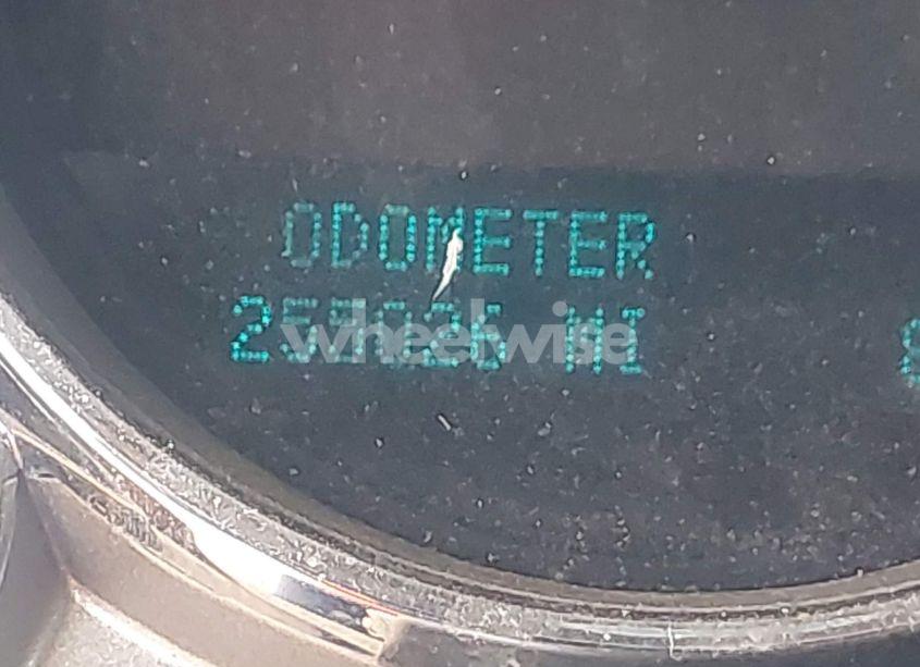 Photo 7 of 2011 Chevrolet Silverado 1500 LT (VIN 3GCPCSE0XBG280471)