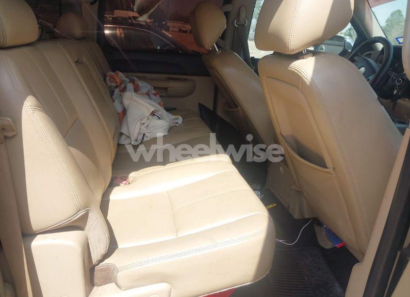 Photo 8 of 2011 Chevrolet Silverado 1500 LT (VIN 3GCPCSE0XBG280471)