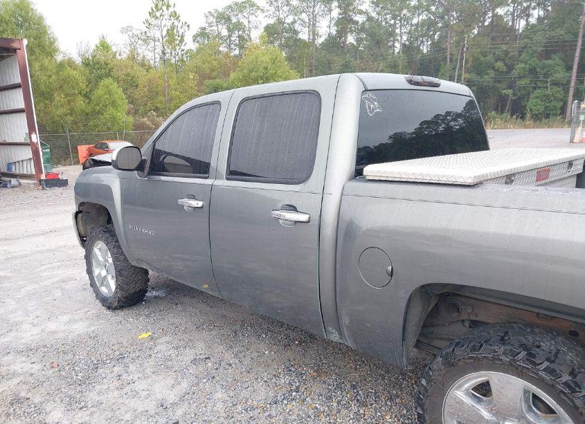 Photo 14 of 2011 Chevrolet Silverado 1500 LT (VIN 3GCPCSE0XBG322475)