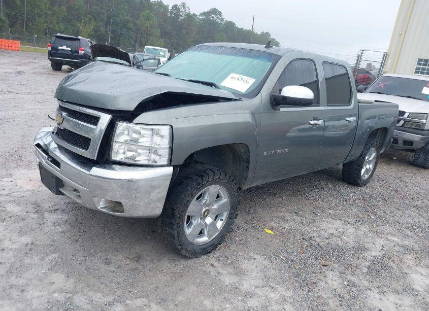 Photo 2 of 2011 Chevrolet Silverado 1500 LT (VIN 3GCPCSE0XBG322475)