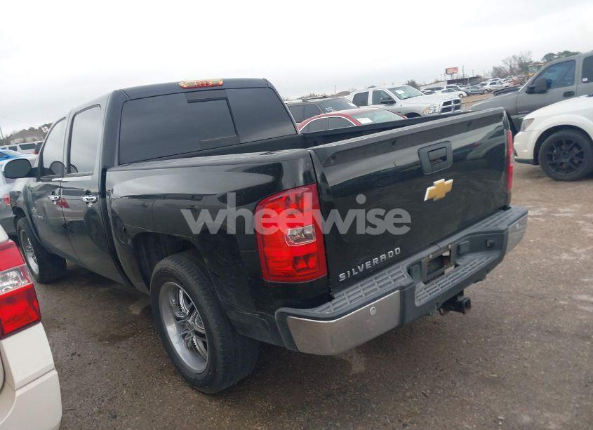 Photo 3 of 2011 Chevrolet Silverado 1500 LT (VIN 3GCPCSE0XBG391263)