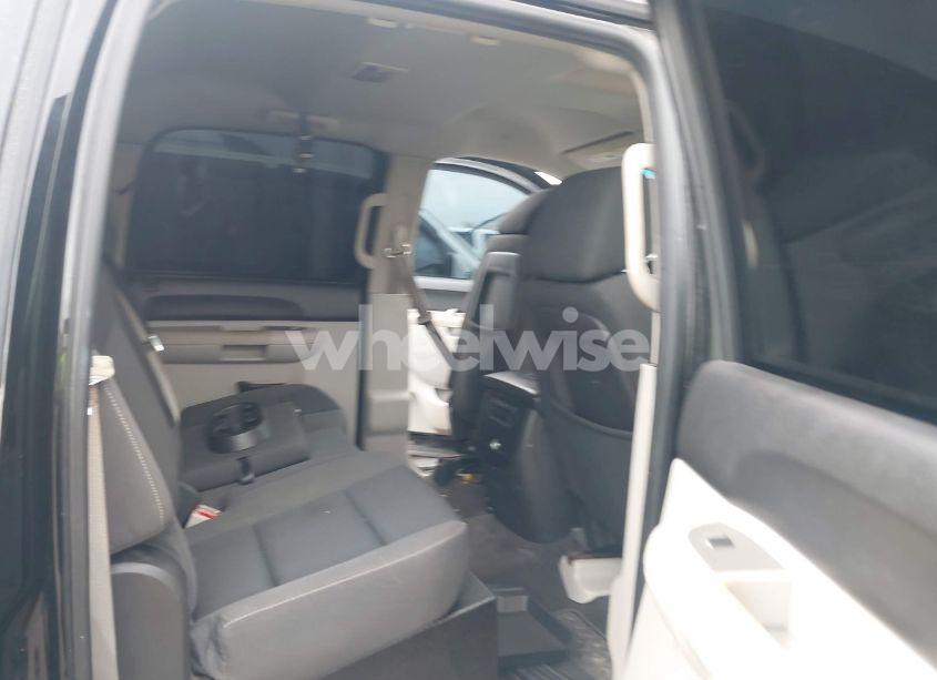 Photo 8 of 2011 Chevrolet Silverado 1500 LT (VIN 3GCPCSE0XBG391263)