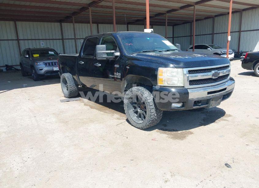 2011 Chevrolet Silverado 1500 LT (VIN 3GCPCSE0XBG406876) main photo