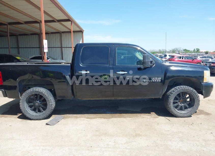 Photo 13 of 2011 Chevrolet Silverado 1500 LT (VIN 3GCPCSE0XBG406876)