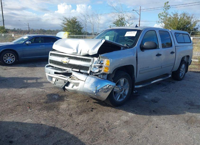Photo 2 of 2013 Chevrolet Silverado 1500 LT (VIN 3GCPCSE0XDG207118)